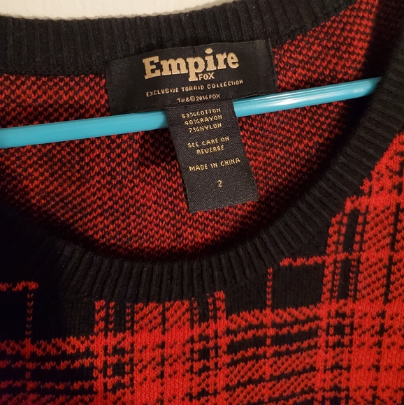 FOX EMPIRE COLLECTION PLAID CROP SWEATER - Picture 2 of 4